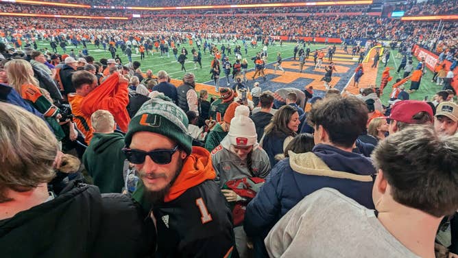 Syracuse shocks Miami, sends Clemson to ACC title game Via: Ken Nabors