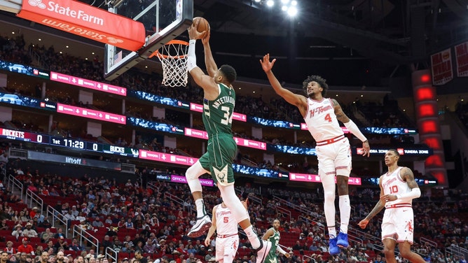 Milwaukee Bucks All-Star Giannis Antetokounmpo jams it against the Houston Rockets at Toyota Center. (Troy Taormina-USA TODAY Sports)