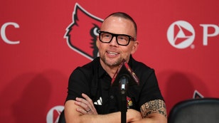 Louisville's Pat Kelsey Gives Thanks To His Hot Wife In All-Time Postgame Moment