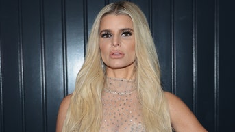 jessica simpson unrecognizable instagram picture