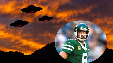 Aaron Rodgers Hoping To Bring In Aliens With 5E Experience Amid Drone Sightings