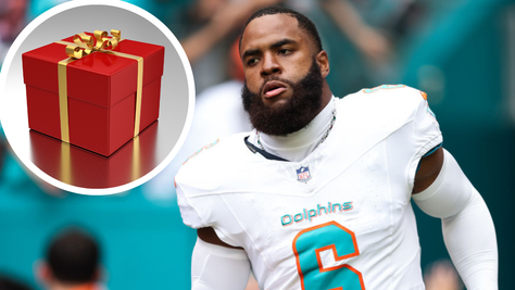 Anthony Walker Jr. Gifts Dolphins Teammates Their Former High School Jerseys For Christmas