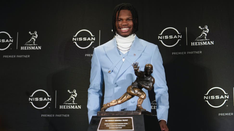 Travis Hunter wins Heisman Trophy