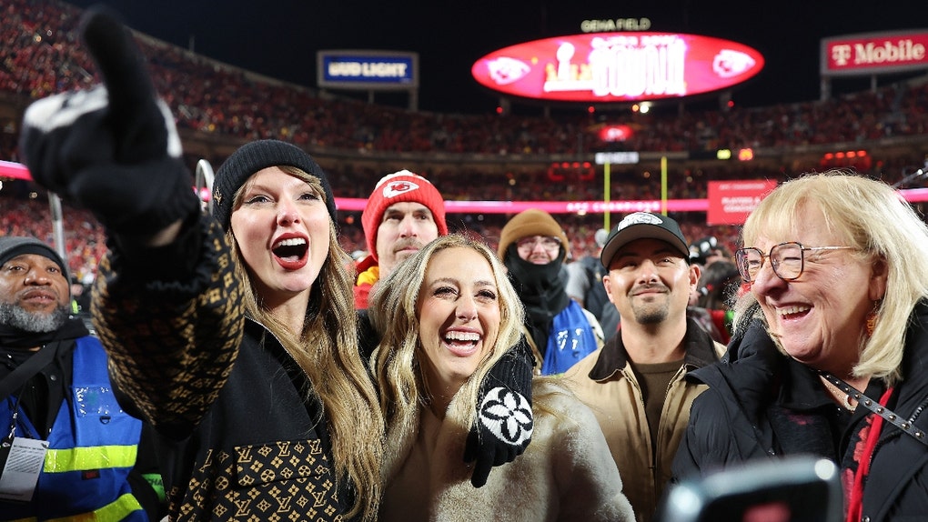 swifties upset with taylor swift donald trump supporter brittany mahomes