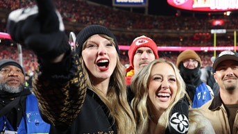 swifties unhappy with taylor swift over friendship with trump supporter brittany mahomes