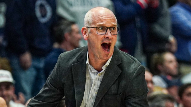 UConn Huskies head coach Dan Hurley told a referee that he's 