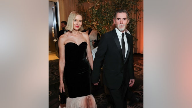 naomi watts husband billy crudup gray hair balls