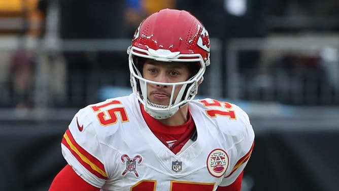 Patrick Mahomes hasn't taken a meaningful NFL snap since Christmas Day, which will impact the game against the Houston Texans. 