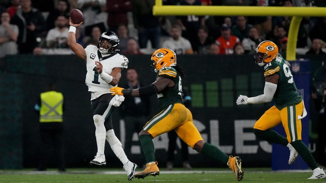 The Green Bay Packers meet the Philadelphia Eagles in a rematch from Week 1 Sunday on NFL Super Wild Card Weekend. (Photo credit: Kirby Lee-Imagn Images)