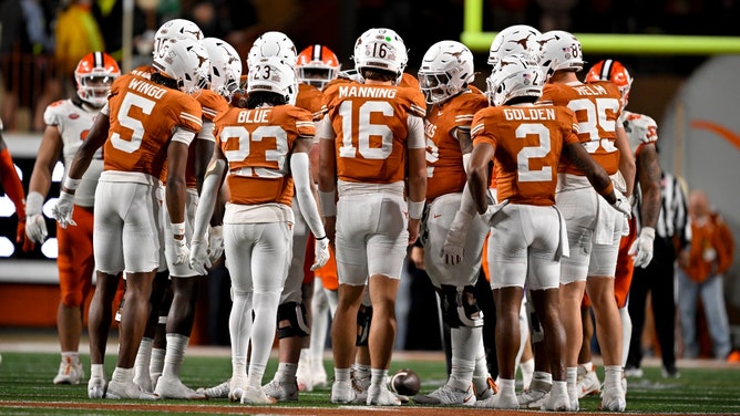 The Texas Longhorns play the Ohio State Buckeyes in the Cotton Bowl of the 2024-25 College Football Playoff. (Photo credit: Jerome Miron-Imagn Images)