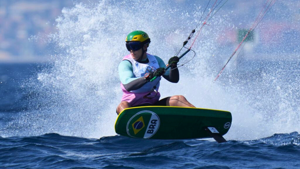 WATCH: Olympic Kite Surfer Heads Out To Test Gear, Ends Up Rescuing Drowning Woman