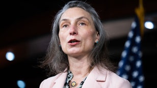 Oregon Rep. Maxine Dexter declared her intentions towards Donald Trump at a rally, and it's a talker.