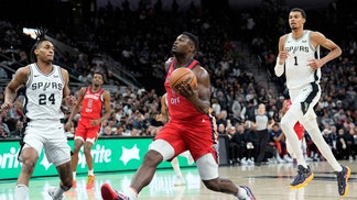 New Orleans Pelicans PF Zion Williamson going up for a dunk against the San Antonio Spurs at Frost Bank Center. (Photo credit: Scott Wachter-Imagn Images)