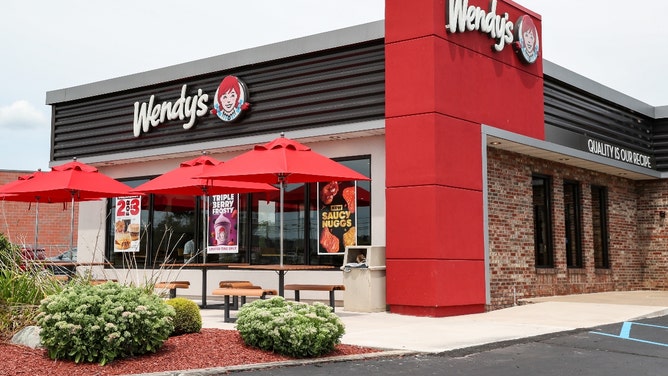 couple arrested for sex outside a wendy's