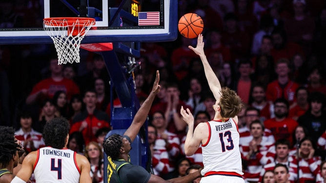 Arizona Wildcats C Henri Veesaar shoots a baby hook over Baylor Bears forward Josh Ojianwuna the at McKale Center in Tucson. (Photo credit: Aryanna Frank-Imagn Images)