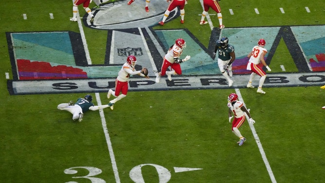 The Kansas City Chiefs face the Philadelphia Eagles in Super Bowl LIX at the Caesars Superdome in New Orleans. (Photo credit: Patrick Breen/The Republic-USA TODAY NETWORK via Imagn Images)