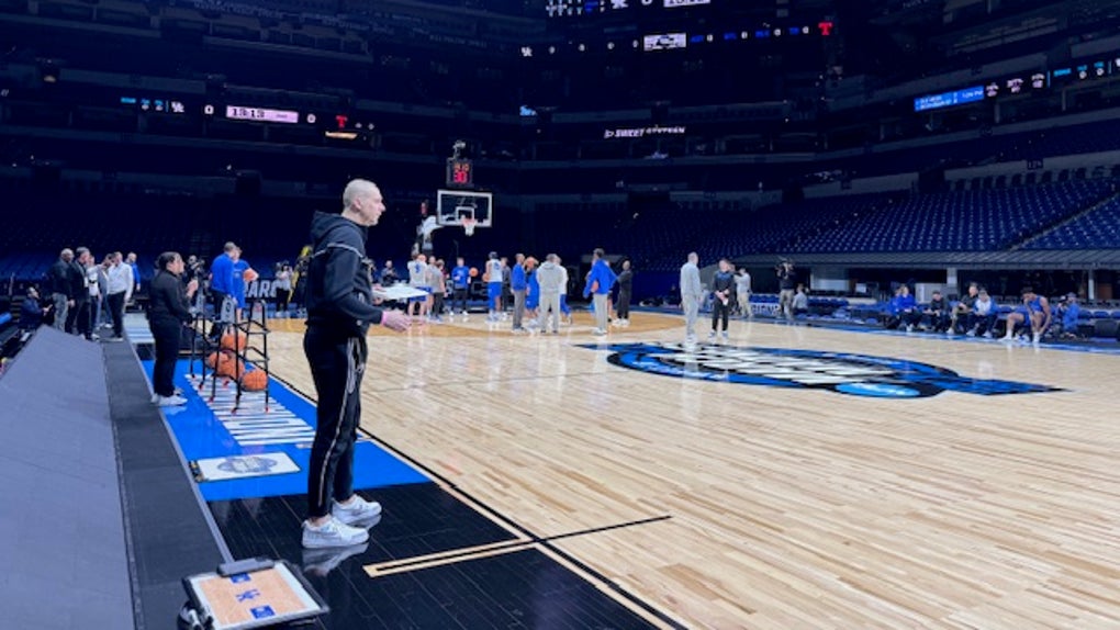 Lucas Oil Stadium will host Kentucky, Tennessee, Purdue and Houston fans for the Sweet Sixteen Via: Trey Wallace