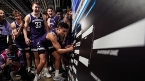 Northwestern had to sleep in a hotel without AC before playing Minnesota in the Big Ten Tournament on Wednesday

Via: Northwestern Basketball