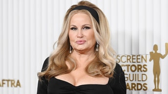 jennifer coolidge white lotus american pie cute guys