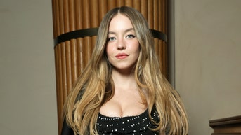 sydney sweeney deletes photo of fiancé jonathan davino
