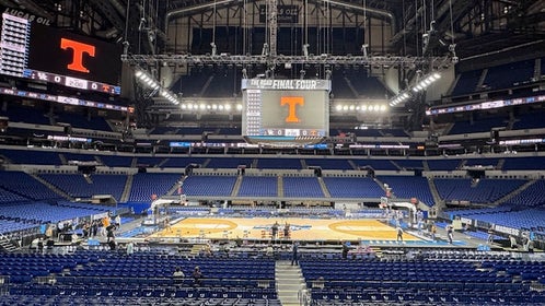 It will be a packed house inside Lucas Oil Stadium for the Sweet Sixteen, featuring Houston, Purdue, Tennessee and Kentucky Via: Trey Wallace
