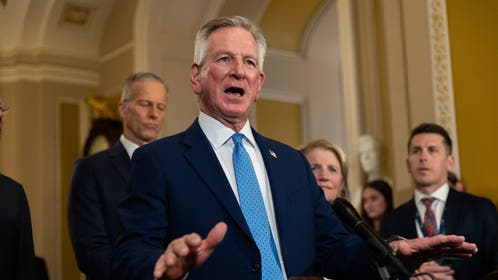 Sen. Tuberville’s ‘Student Athlete Act Of 2026’ Aims To Curtail Portal Chaos, Give Athletes Five Years To Play