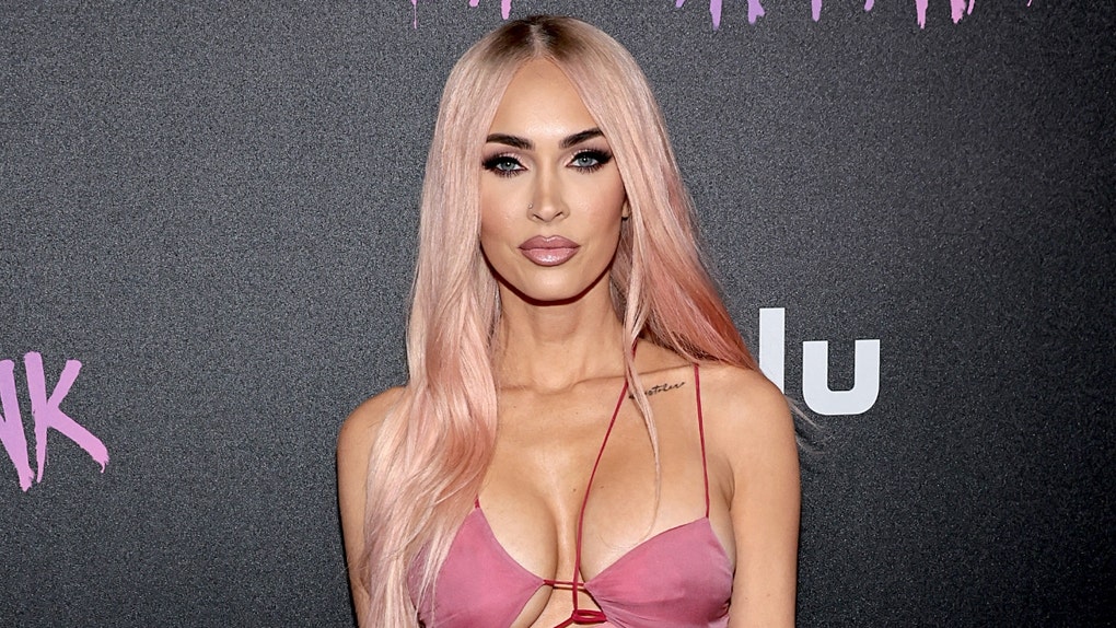 ufc fighter colby covington claims megan fox slid into his dms favorite ufc bad guy