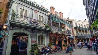 naked canadian man arrested allegedly on drugs