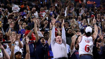 Data Shows 'The Wall' At Clippers New Arena Did It's Job Distracting Shooters