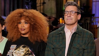 lizzo tariffied t-shirt saturday night live