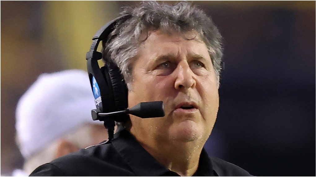 Mike Leach is now eligible for the College Football Hall of Fame after the winning percentage was lowered to 59.5%. What was Mike Leach's record? (Photo by Jonathan Bachman/Getty Images)