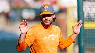 Tennessee's Tony Vitello ejected during Auburn series