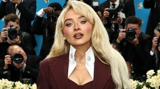 sabrina carpenter met gala no pants outfit