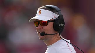 Lincoln Riley of USC trolling Oregon Ducks
