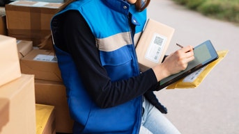 amazon delivery driver poop porch los angeles mother's day