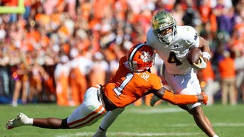 Notre Dame and Clemson agree to 12-year deal to play annually 