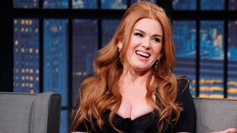 isla fisher boobs sag award nomination