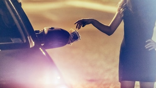 internet react to connecticut couple arrested after blocking police barracks driveway