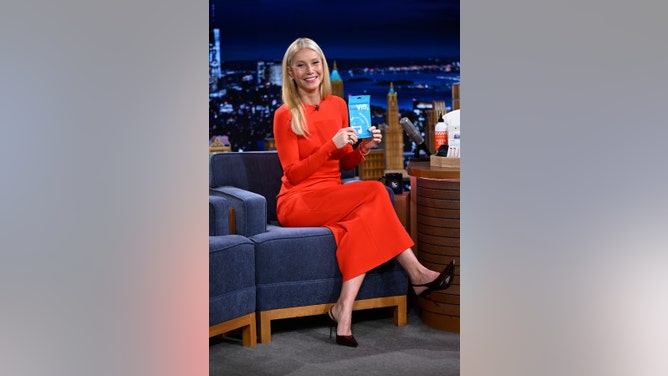 Gwyneth Paltrow defends her vagina candle