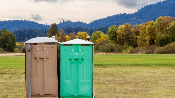 pga tour golfer rbc heritage porta potty