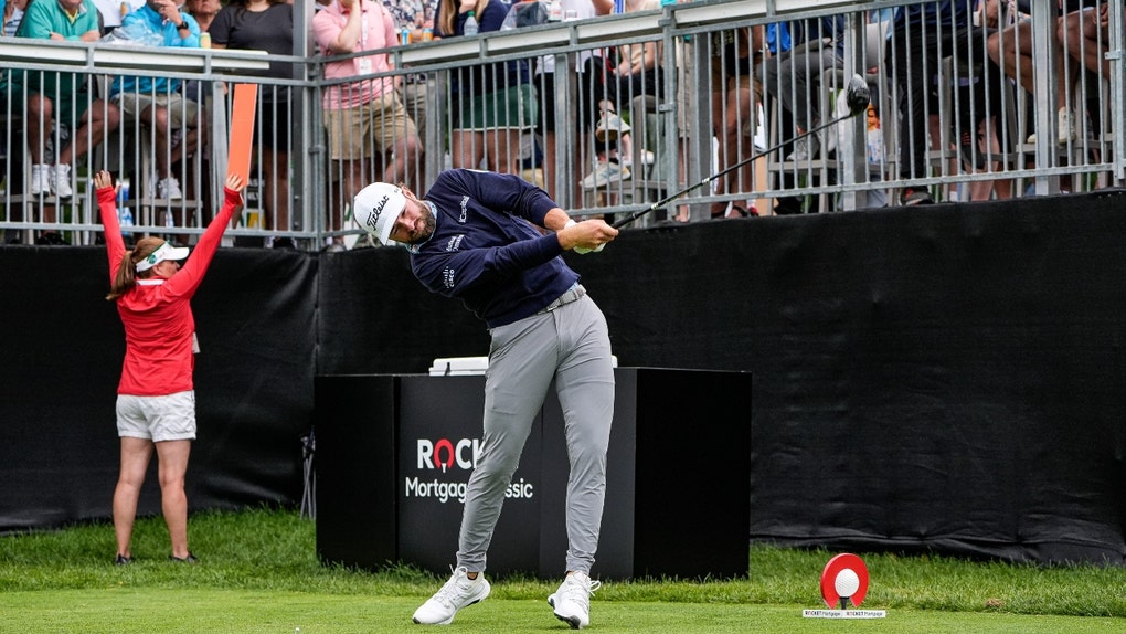 Cameron Young tees off during the final round of 2024 Rocket Mortgage Classic at Detroit Golf Club in Michigan. (Photo credit: Junfu Han-USA TODAY NETWORK)