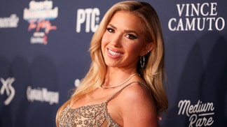 chiefs heiress gracie hunt summer bikini italy