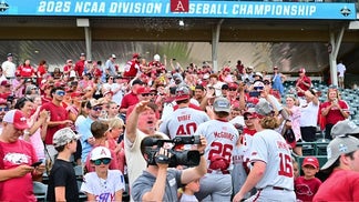 Arkansas players celebrate with fans after clinching College World Series berth with win over Tennessee

Via: Arkansas Baseball