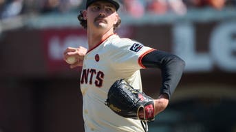 San Francisco Giants pitcher Sean Hjelle