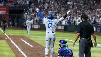 Shohei Ohtani trolling the Arizona Diamondbacks