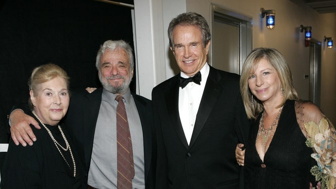 barbra streisand slept with warren beatty can't remember if they had sex
