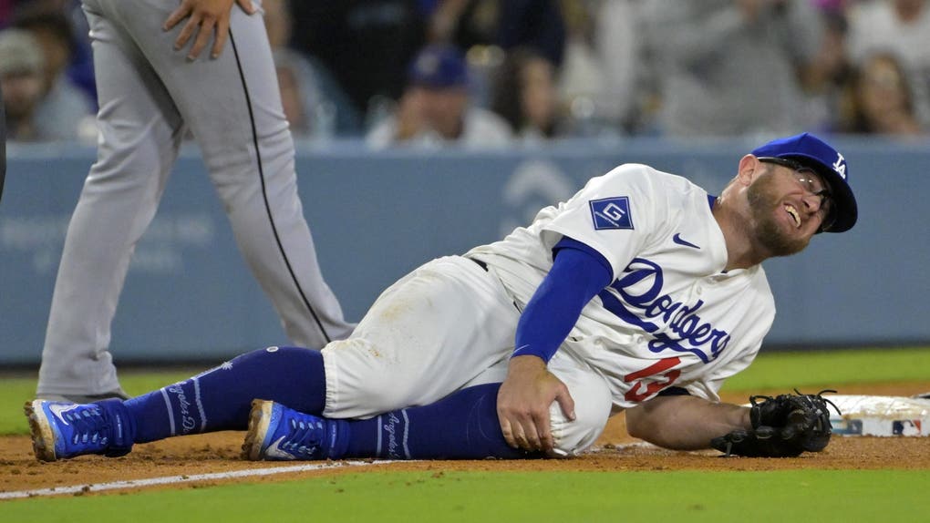 Los Angeles Dodgers third baseman Max Muncy after his injury