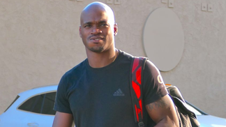 Adrian Peterson Training for Boxing Match With Man From Viral Poker Brawl