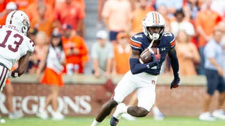Auburn WR Malcolm Simmons Arrested For Domestic Violence Charge
