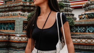 thai woman slept with celibate buddhist monks and extorted millions from them